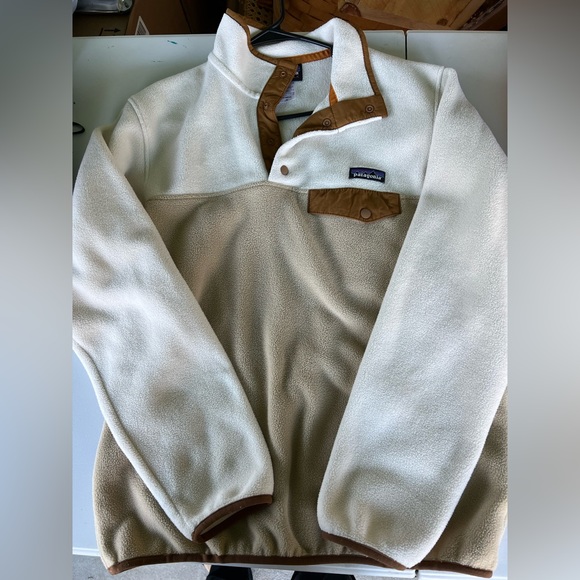 Patagonia Tops - Patagonia Synchilla pullover fleece